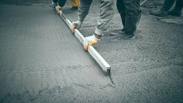 Best Concrete Driveway Installation  in Saltville, VA